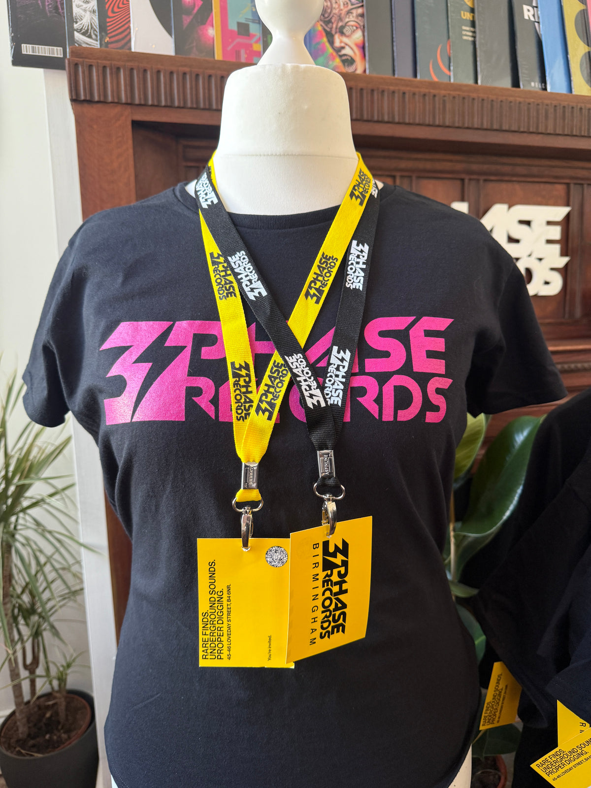 Women’s Big Logo Tee (Small)