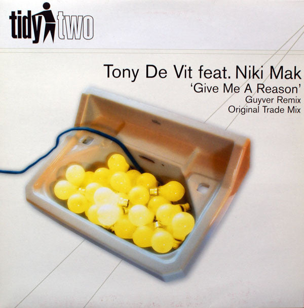 Tony De Vit Feat. Niki Mak : Give Me A Reason (12")