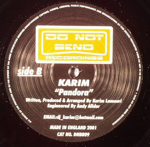 Straight Boy Vs Karim* : My Mum Likes It Hard! / Pandora (12")