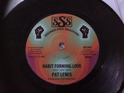 Pat Lewis : It'll Never Be Over For Me / Habit Forming Love (7")